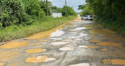 Residentes de La Pista en Sabana Grande de Boyá exigen arreglo de sus calles