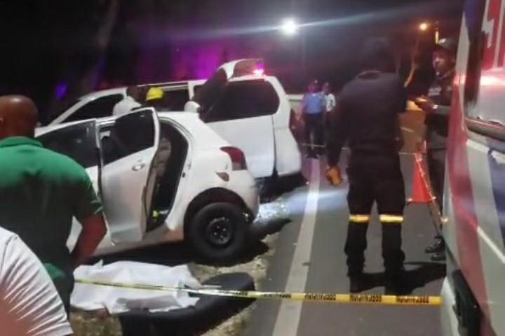 Accidente de tránsito deja una mujer fallecida y otra herida en La Romana