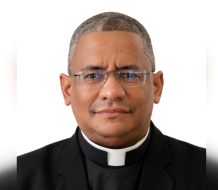 Papa León XIV nombra a Andrés Amauri Rosario Henríquez como nuevo obispo auxiliar en Santiago