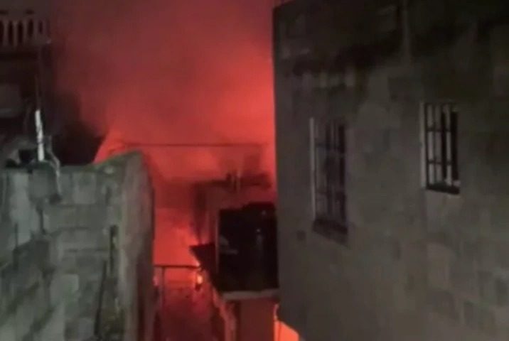 Explosión de tanque de gas reduce a escombros vivienda en Cristo Rey