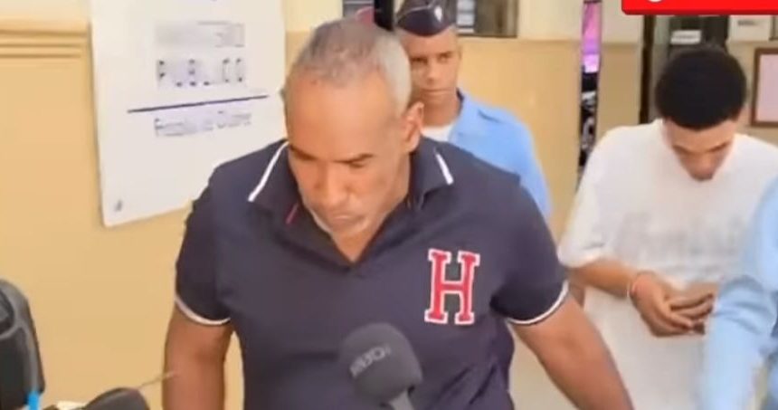 Detienen en el AILA a hombre acusado de matar joven hace 13 años en Villa Riva