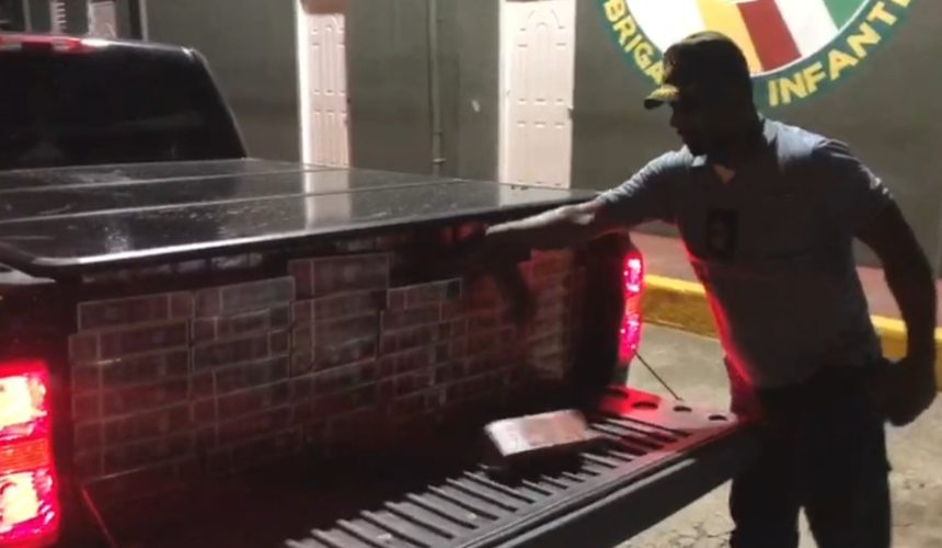 Confiscan 420 mil cigarrillos de contrabando en una camioneta en San Juan de la Maguana