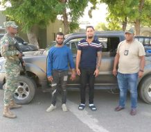 Detienen dos hombres que escondían contrabando de 10 mil cigarrillos en Valverde