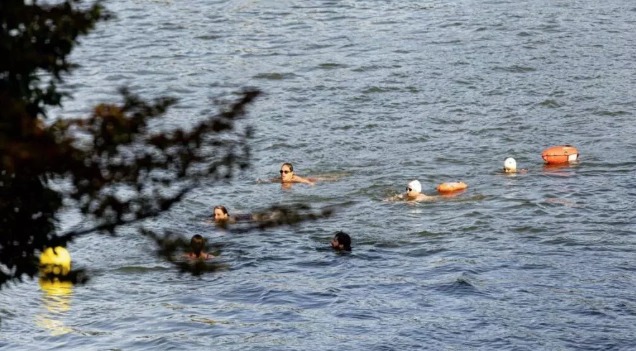París permite bañarse en el Sena este verano tras años de contaminación