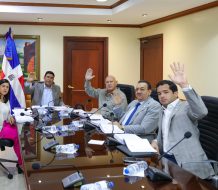 Comisión Especial revisa últimos artículos del proyecto de ley modifica Código de Trabajo