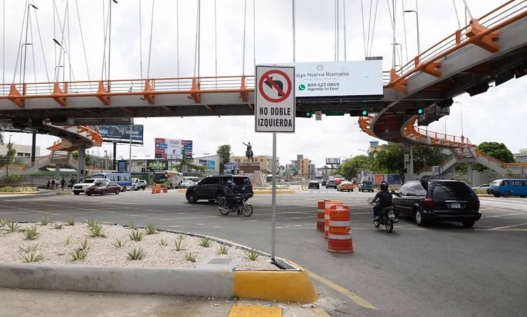 Intrant prohíbe giros a la izquierda en 38 intersecciones del Gran Santo Domingo desde este martes