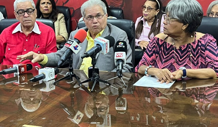 CMD dice Gobierno no ha aumentado salarios a médicos pensionados