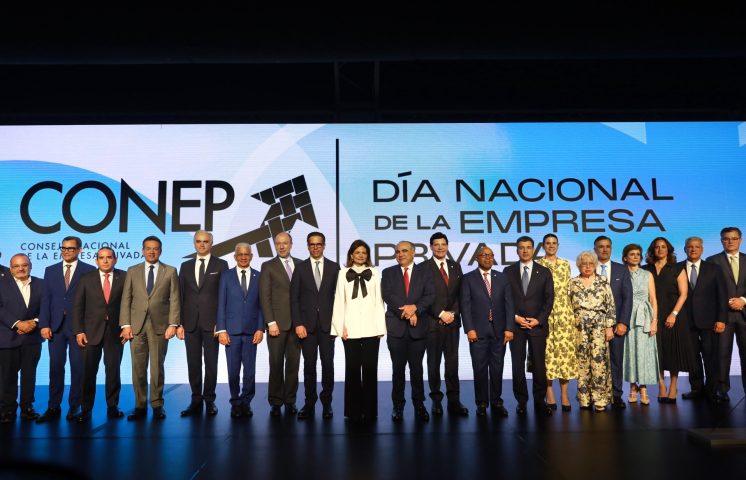 Raquel Peña celebra junto al CONEP 62 años de aporte al desarrollo nacional