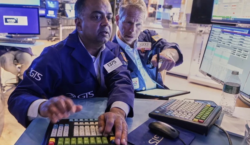 Acciones de Wall Street suben y el petróleo baja, ante posibles represalias de Irán
