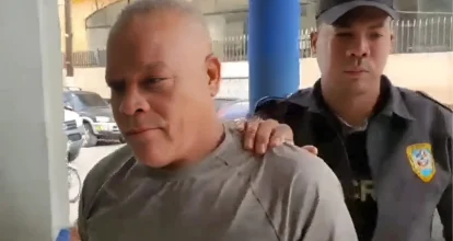 Capturan a exdirector distrital de Joba Arriba tras hallazgo de supuesta armas en su vivienda