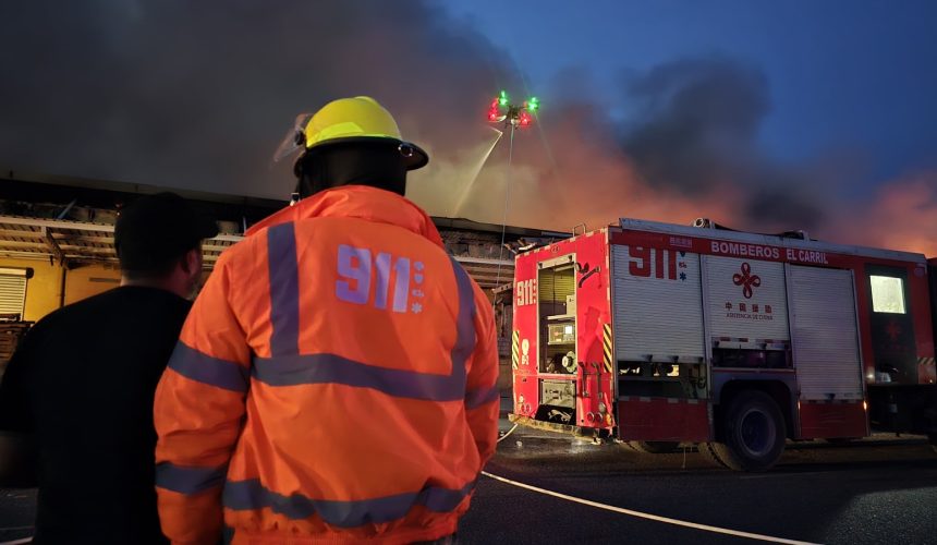 Sistema 911 coordina respuesta a incendio en instalaciones del MERCA Santo Domingo