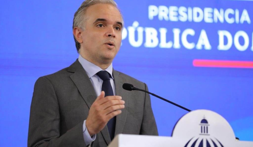 Ministro de Educación presenta hoja de ruta para potenciar sistema preuniversitario