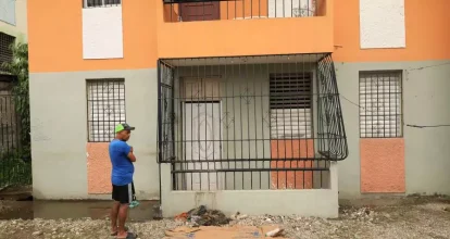 Mujer convivió más de 15 días con el cadáver de su hermano en San Cristóbal