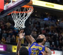 ¡Firme! Lebron James renueva contrato con los Lakers por 52,6 millones de dólares
