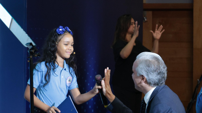 Ministro Luis Miguel De Camps presenta hoja de ruta para potenciar sistema preuniversitario