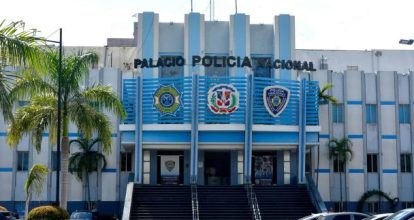 Hallan a tres supuestos delincuentes atados en solar baldío de San Cristóbal: Dos muertos y uno herido