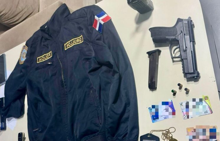Detienen seis personas e incautan armas y presuntas sustancias ilícitas en Santiago
