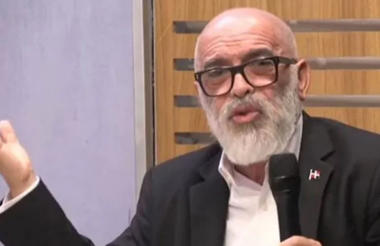 Dictan  garantía económica e impedimento de salida a Ángel Martínez por difamación contra Milagros De Camps