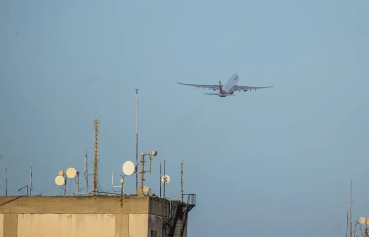 República Dominicana afirma que aún está evaluando la reanudación de vuelos a Venezuela