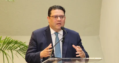 Sanz Lovatón apoya a Abinader y subraya compromiso con el trabajo