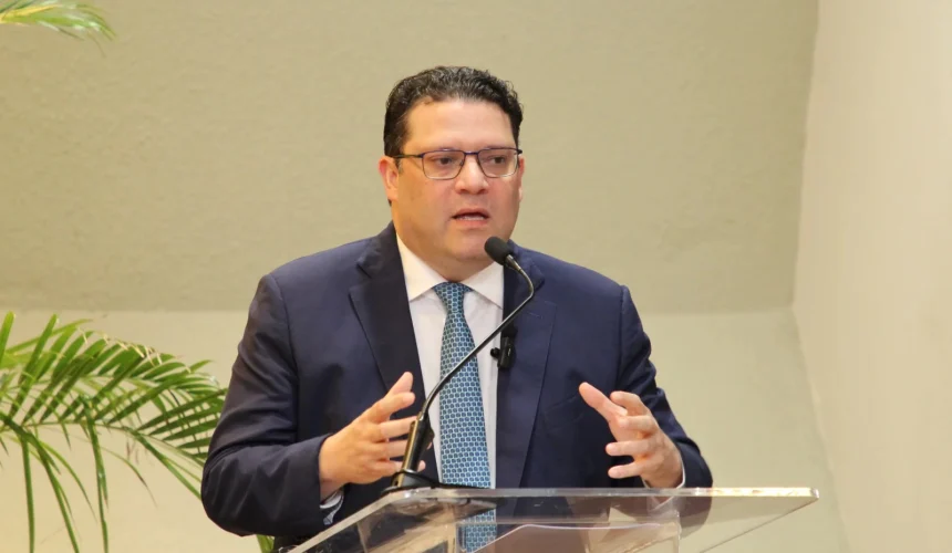 Sanz Lovatón apoya a Abinader y subraya compromiso con el trabajo