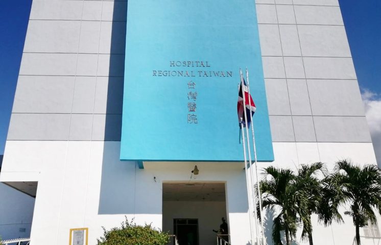 Muere mujer con presuntos problemas mentales tras ser atropellada por vehículo en Azua