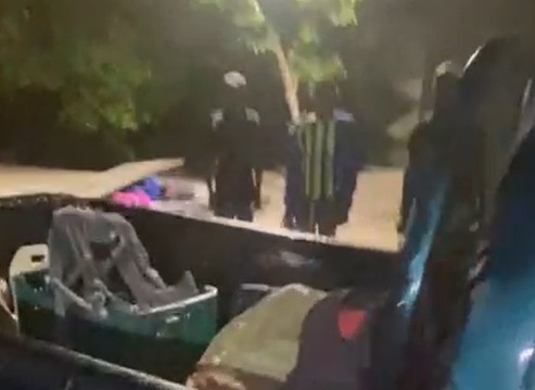 Detienen a conductor que transportaba seis haitianos indocumentados