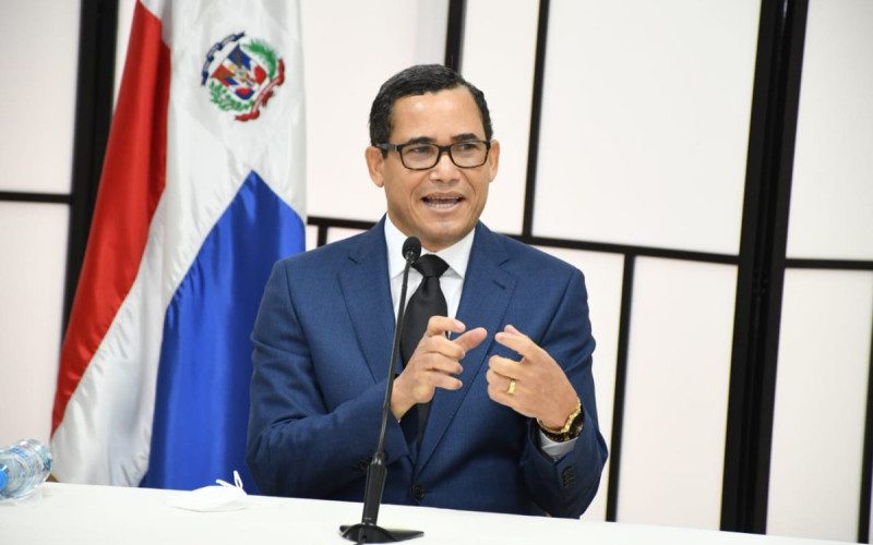 Ministro de Trabajo dice que la cesantía no será modificada en la reforma laboral: “No está en juego”