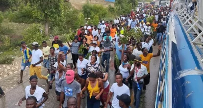 Alcaldes fronterizos niegan éxodo de haitianos en Elías Piña