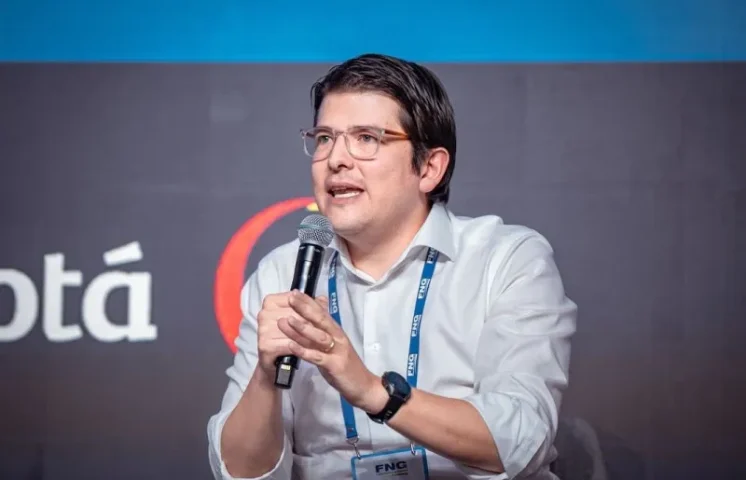 Menor implicado en intento de asesinato contra Miguel Uribe se da a la fuga