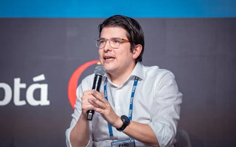 Menor implicado en intento de asesinato contra Miguel Uribe se da a la fuga