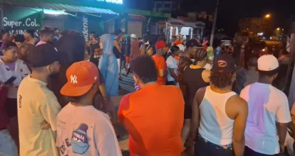 Conductor de camioneta se entrega tras trágico accidente en Cotuí que deja dos víctimas jóvenes