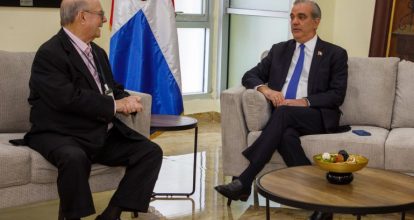 Hoy Abinader concluye ronda de reuniones con expresidentes tras encuentro con Hipólito Mejía 