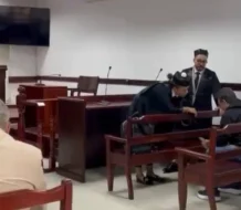 Jueza suspende rebeldía de Raymond Pozo y Archie López tras audiencia por supuesto plagio