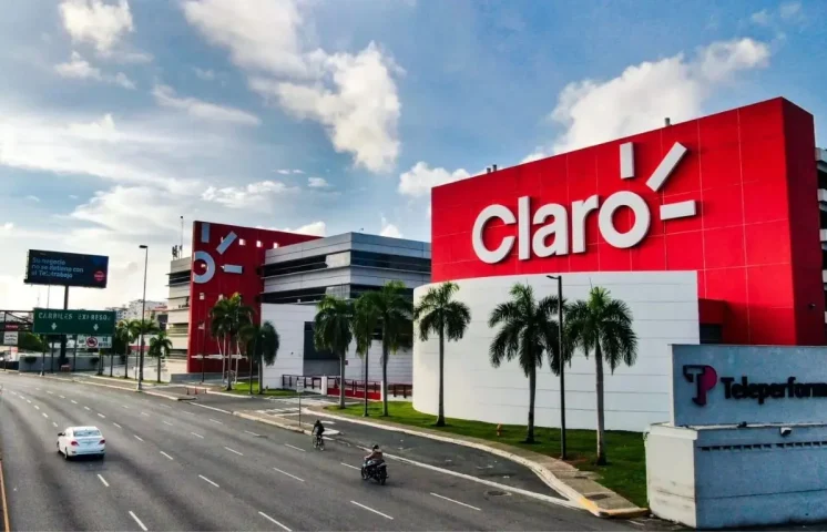 Retroexcavadora de CoraVega causa corte de fibra óptica de Claro