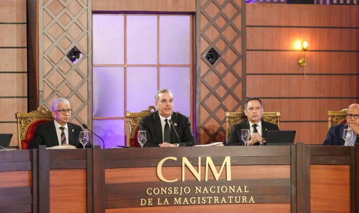 Abinader convoca al Consejo Nacional de la Magistratura para evaluar jueces de la SCJ