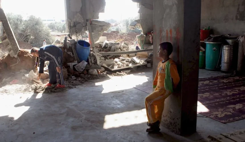 Israel mata más de 45 personas en bombardeos contra varias escuelas y puntos de reparto de comida en Gaza