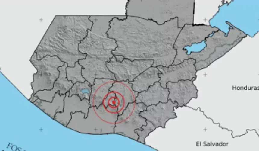 Guatemala cierra escuelas y comercios de la capital tras el temblor y sus réplicas
