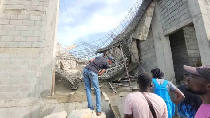 Varios muertos y heridos tras colapso de techo en construcción en Haití
