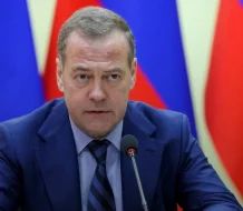 Medvédev responde a Trump: “Rusia no es ni Israel ni Irán” tras nuevo ultimátum