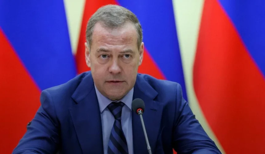 Medvédev responde a Trump: “Rusia no es ni Israel ni Irán” tras nuevo ultimátum