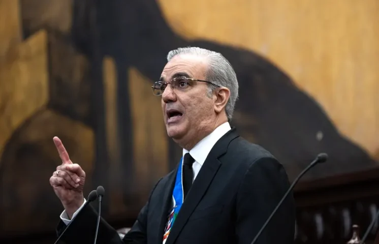 Luis Abinader afirma que ninguna de las bandas haitianas está cerca de la frontera