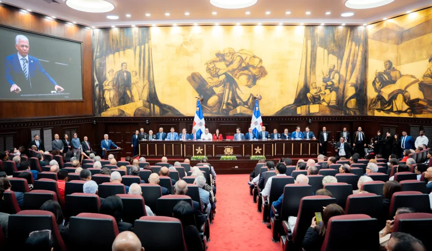 Senado reconoce a personalidades del arte, deporte, educación, justica y otras áreas