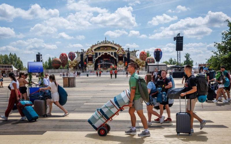 Muere mujer durante la primera noche del festival Tomorrowland