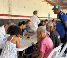 Alcaldía del DN impacta en San Carlos con operativo médico y social