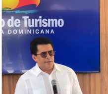 Ministro Collado: “Turismo ha invertido más de mil 800 millones de pesos en Samaná”