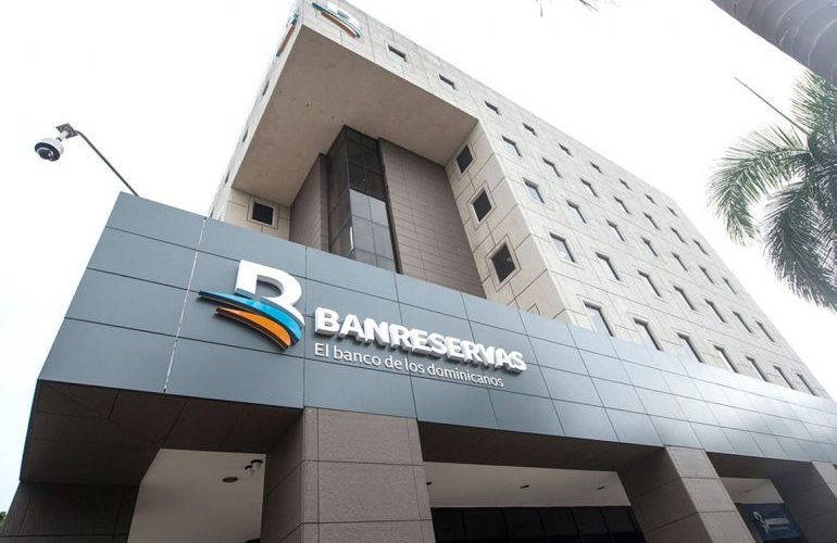 Julio Ernesto Jiménez felicita al Banreservas por reconocimiento internacional