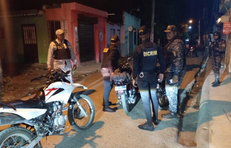 Detienen hombre y desmantelan presunto punto de drogas en Capotillo 