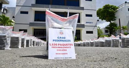 Intervienen lancha con más de 1.5 toneladas de supuesta cocaína en Pedernales