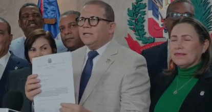 Diputados de la Fuerza del Pueblo solicitan interpelación del director de SeNaSa por crisis financiera 